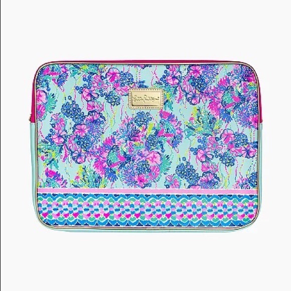 NWT Lilly Pulitzer Laptop Sleeve Beach You To It Print - Picture 1 of 1